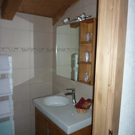 Hotel La Perdrix Blanche Châtel