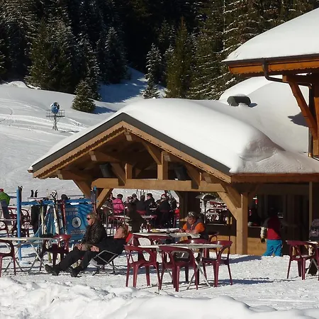 Hotel La Perdrix Blanche